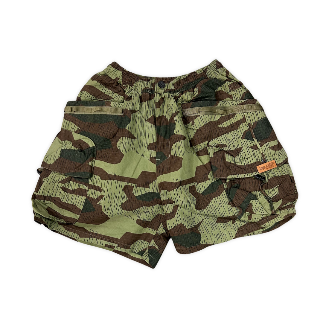 "EFEST" Shorts
